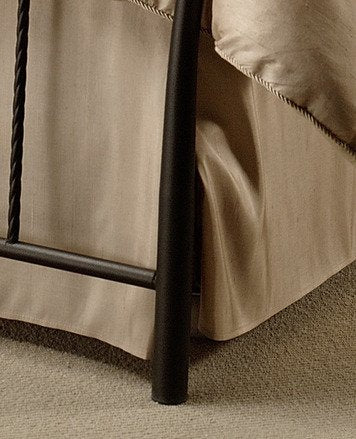 Antique Brown Queen Bed Set D20810