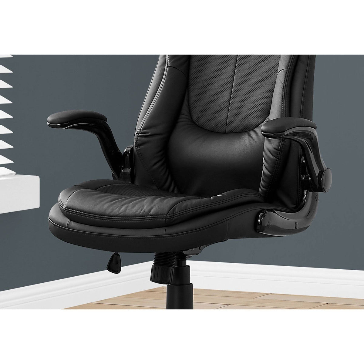 Black Leather Look High Back Executive Office Chair H652