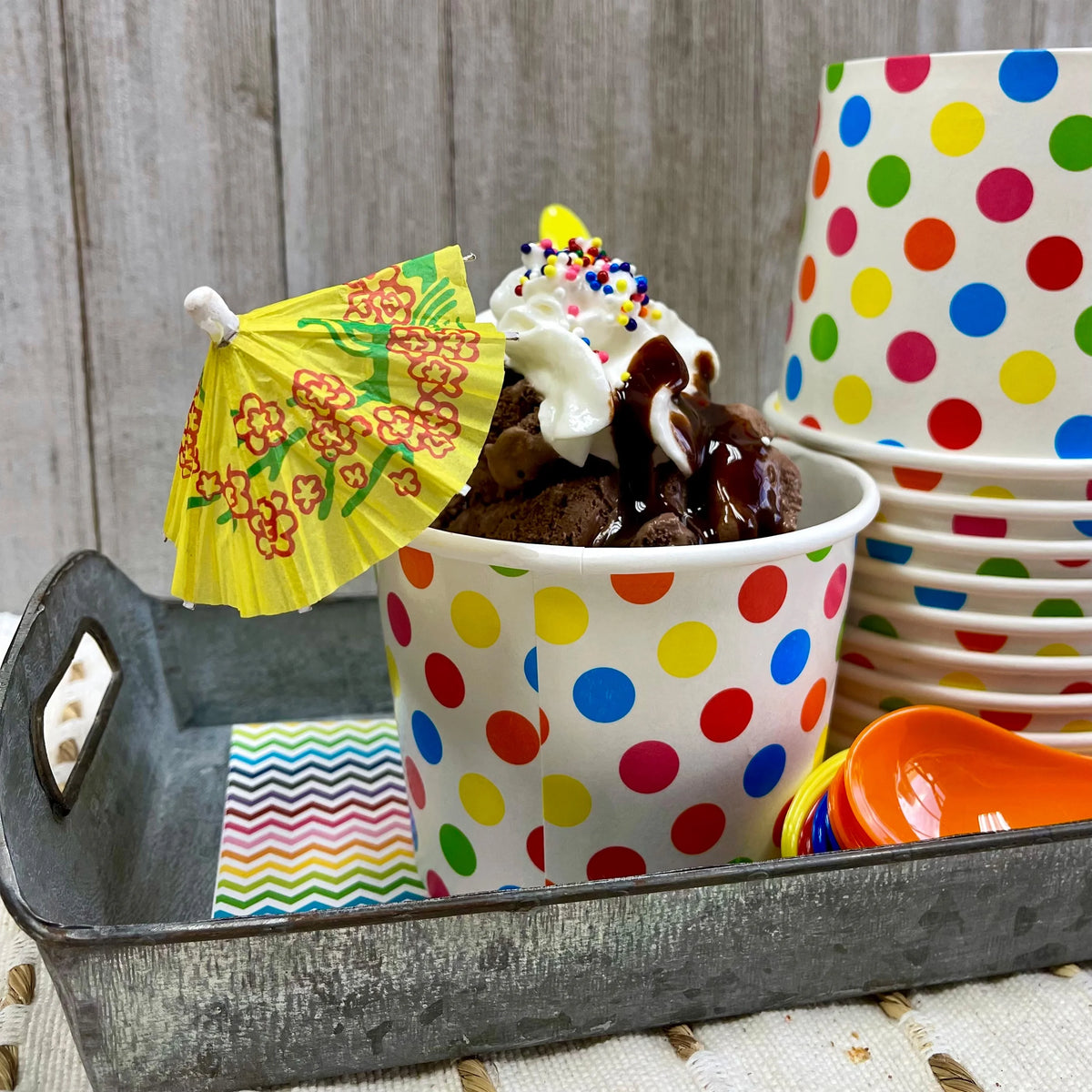 12 Pk Ice Cream Sundae Kit with 12 Oz Treat Cups, Spoons, Umbrellas A9755