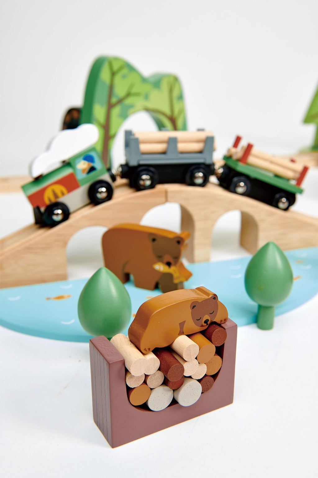 Wild Pines Train Set E7589