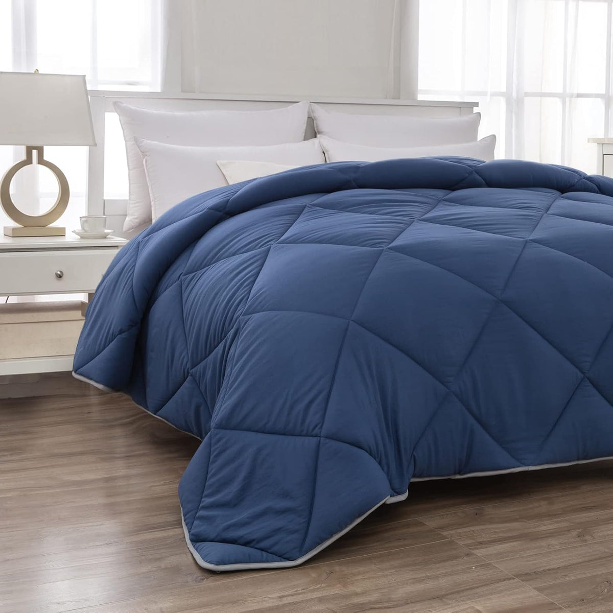 Reversible Full/Queen Down Alternative Comforter with Tabs, 88x88 Inches A352830