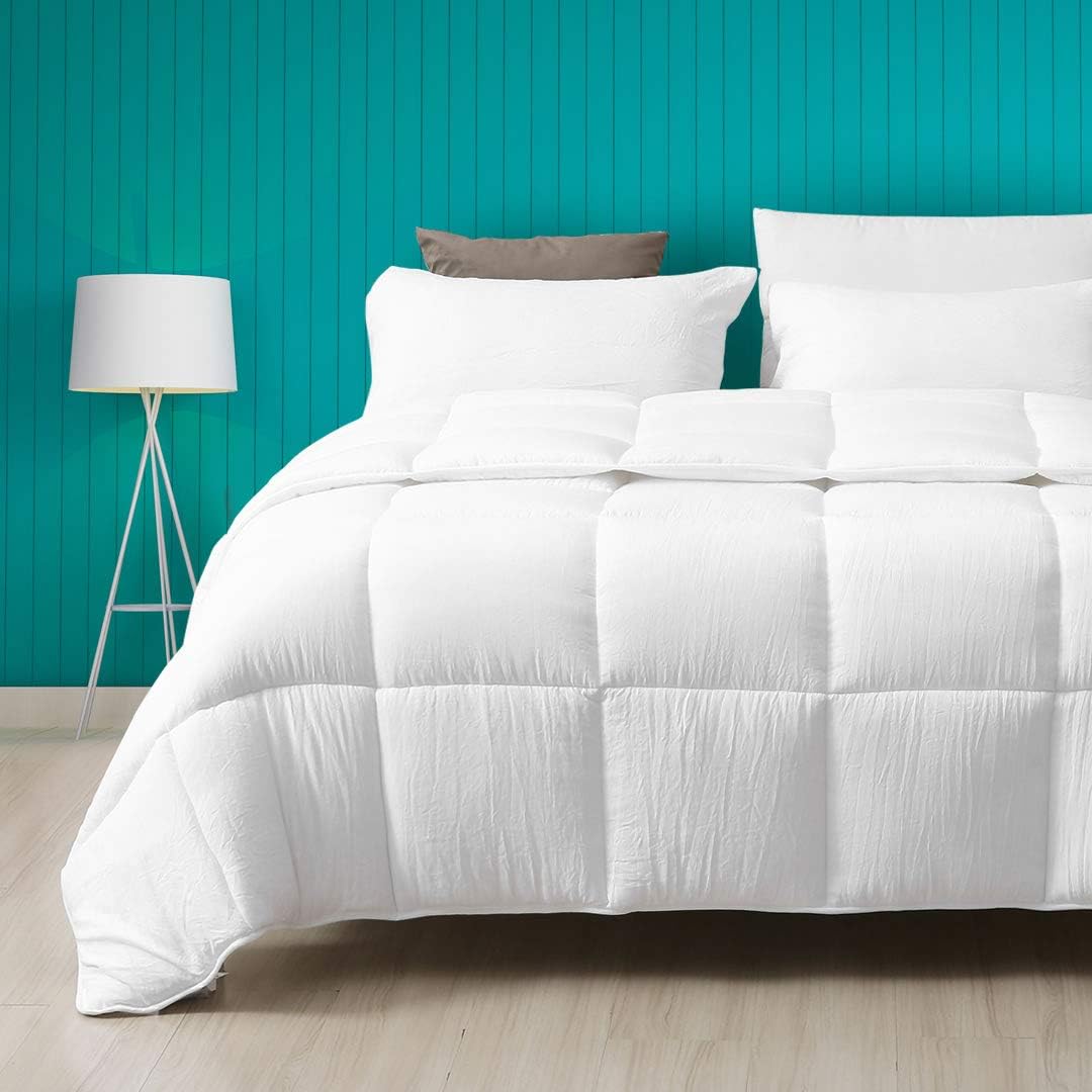 Reversible Full/Queen Down Alternative Comforter with Tabs, 88x88 Inches A352830