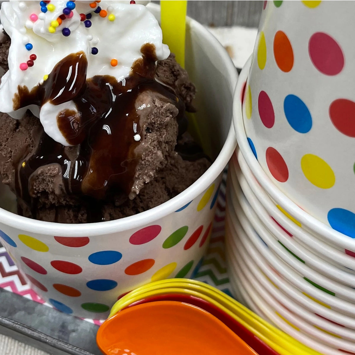 12 Pk Ice Cream Sundae Kit with 12 Oz Treat Cups, Spoons, Umbrellas A9755